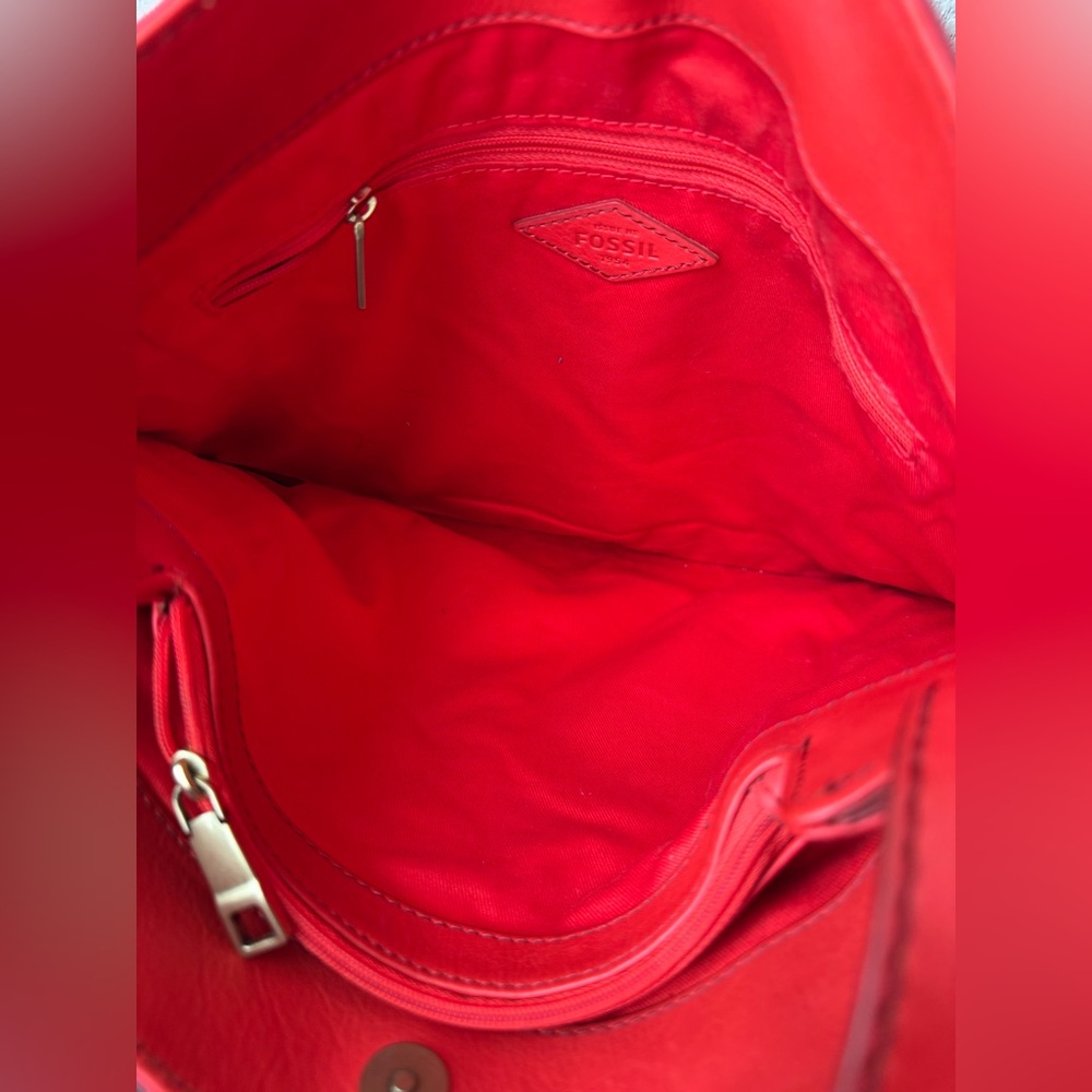 Fossil Chili Red Leather Saddle Bag - Picture 8 of 13